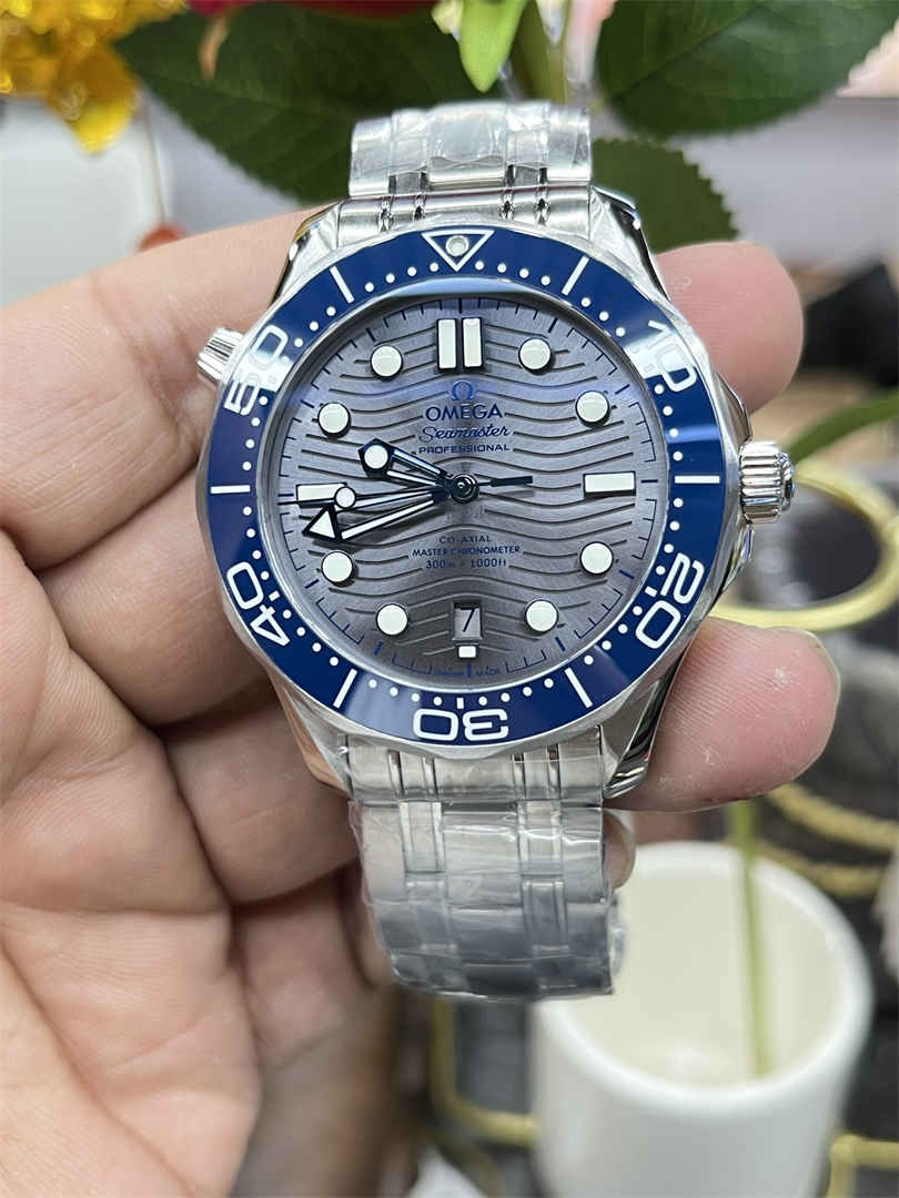 VSF Seamaster 300M Grey Dial Replica – 42mm Diver Watch with Ceramic Bezel